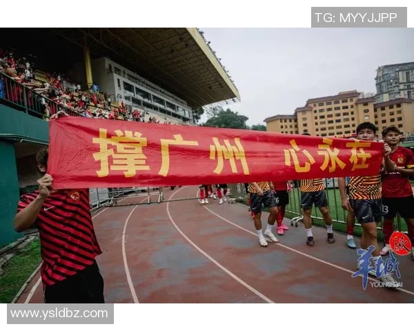 广州羽毛球队实力引发热议球迷对其表现与未来发展各抒己见